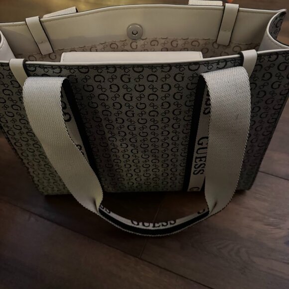 Guess Bag Oxnard Black Gray And Cream Tote Bag - Picture 6 of 7